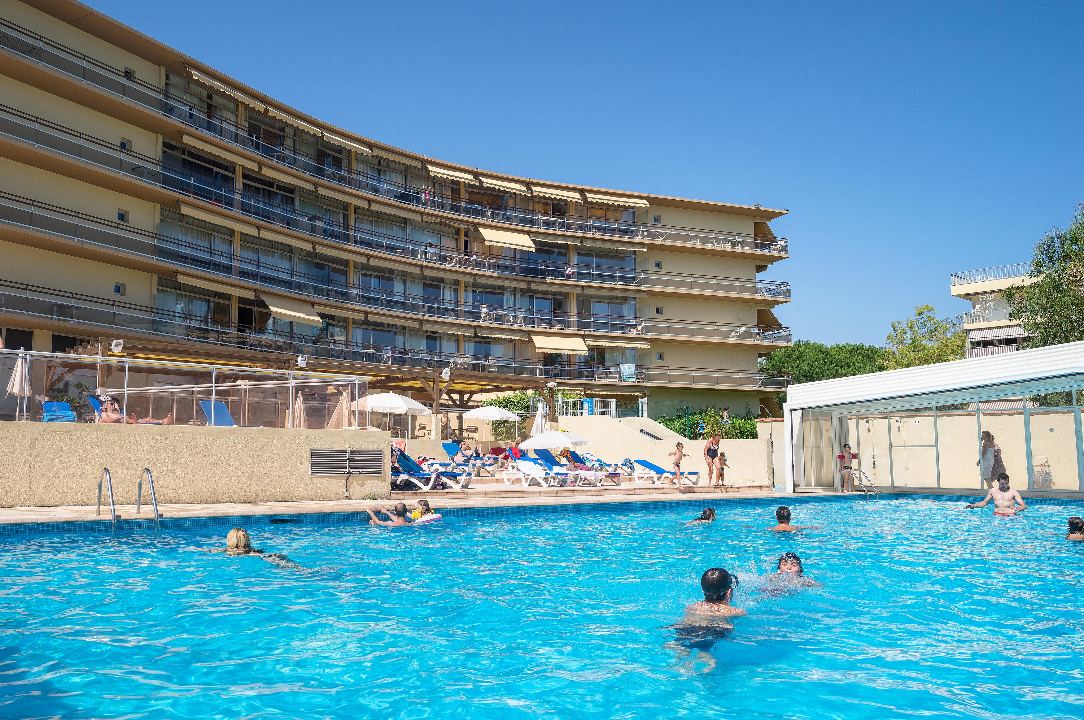 Résidence Pierre&Vacances Heliotel Marine Saint-Laurent-du-Var Exterior foto