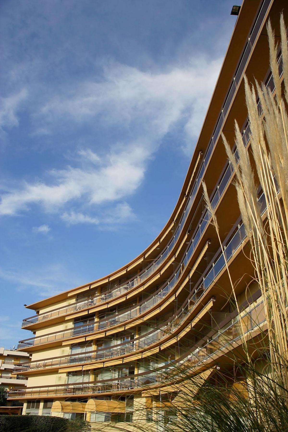 Résidence Pierre&Vacances Heliotel Marine Saint-Laurent-du-Var Exterior foto